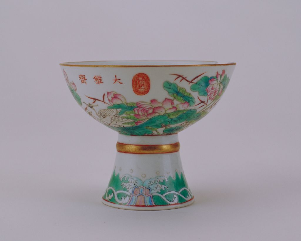 图片[1]-White Glazed Pink Crane Lotus Pattern High Foot Bowl-China Archive